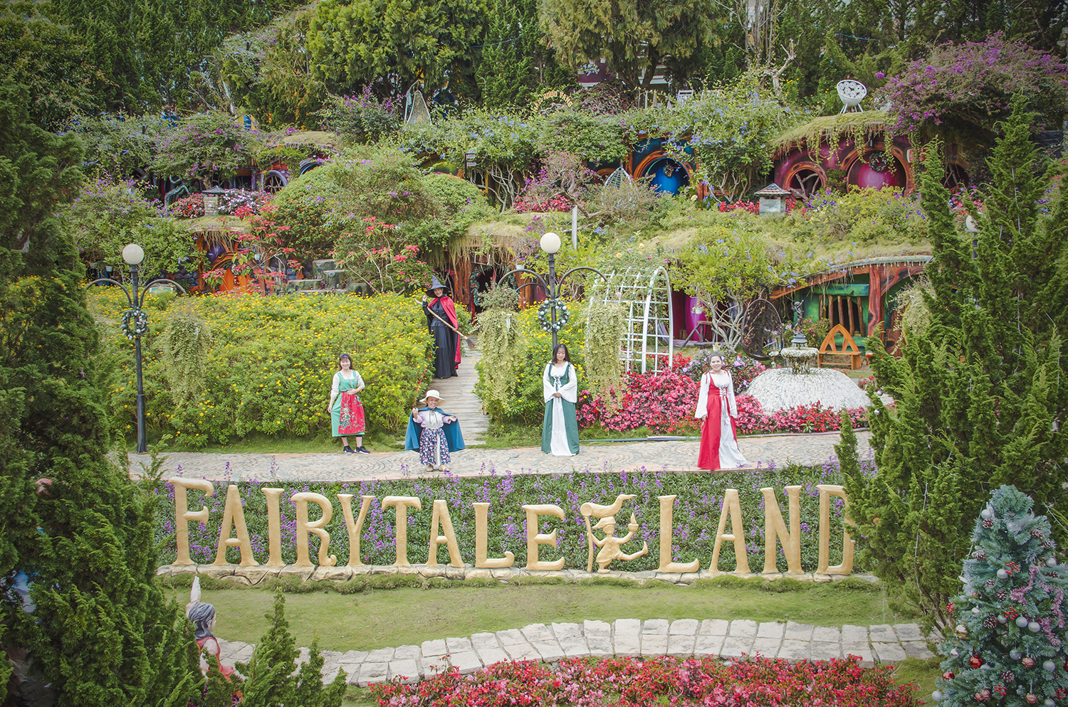 Trang chủ - DaLat Fairytale Land vùng đất nhiệm màu